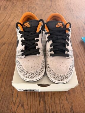Nike SB Safari Dunks, size men’s 6.5, women’s 8, with box and 2 pairs of laces